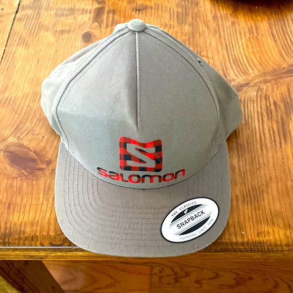 Lot of 5 hats never been worn. Been sitting around my house for a while. - Picture 3 of 6